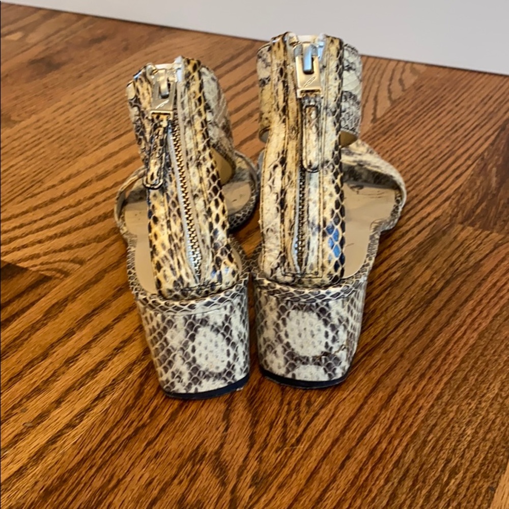 Shoes - Picture 4 of 4